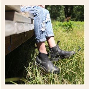 Blundstone’s Black Leather Chelsea, Women’s Sz 7